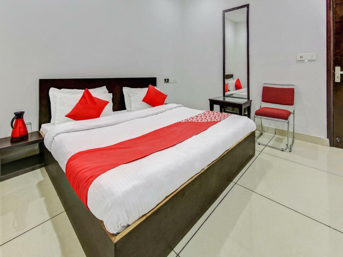 Oyo 27999 Hotel Deep Sirsa Extérieur photo