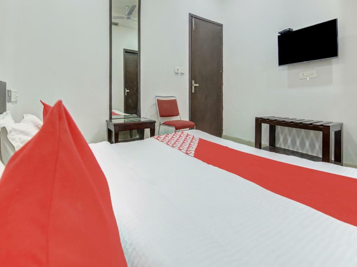 Oyo 27999 Hotel Deep Sirsa Extérieur photo