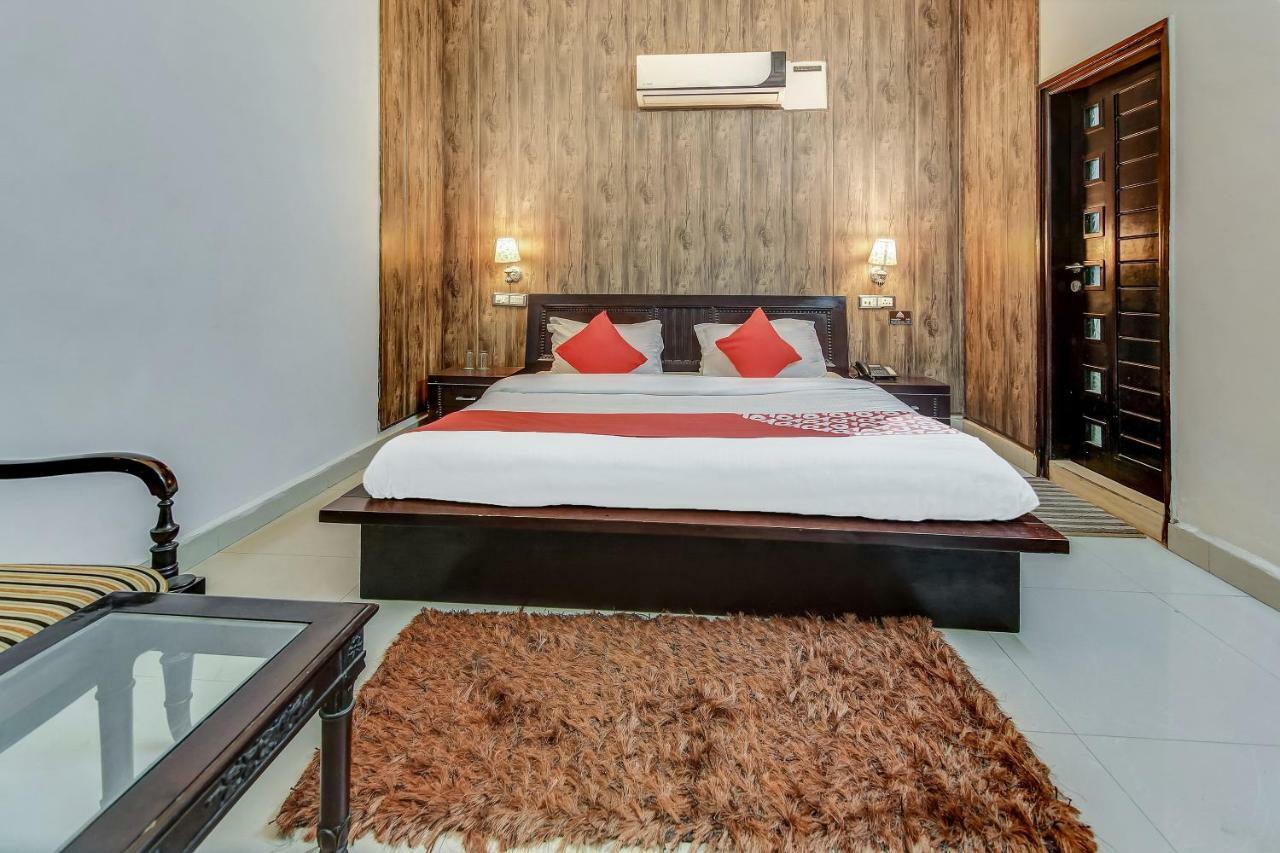 Oyo 27999 Hotel Deep Sirsa Extérieur photo