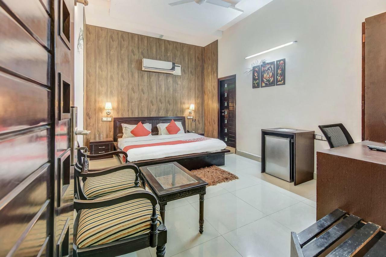 Oyo 27999 Hotel Deep Sirsa Extérieur photo